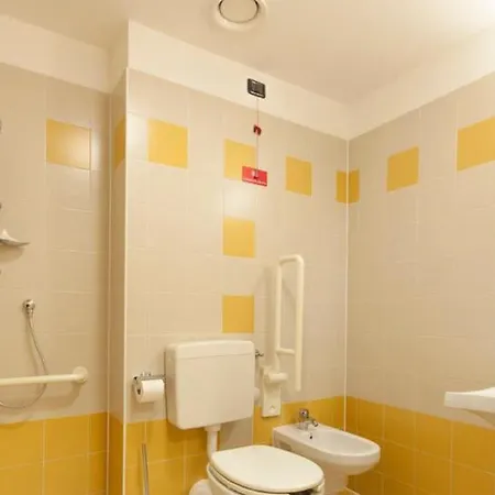 Foresteria Sant'anna 3* フェラーラ